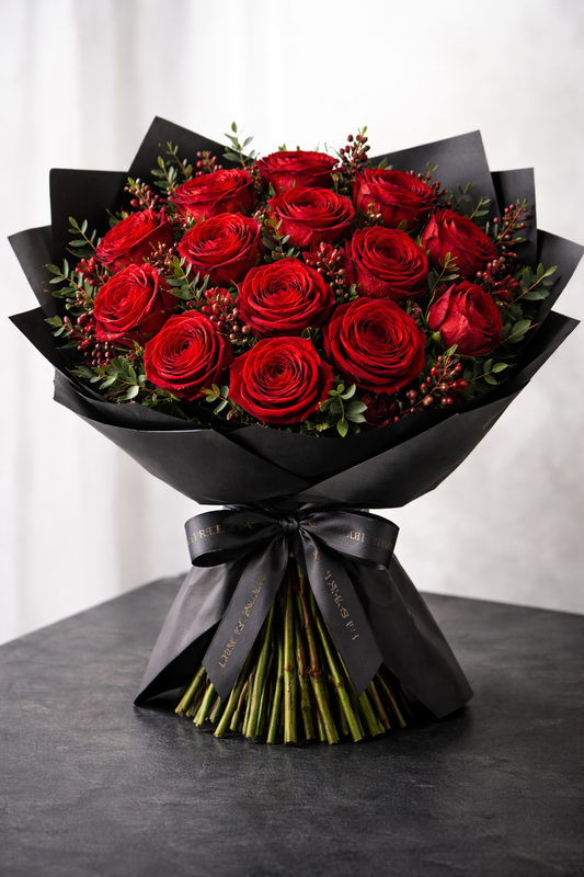 Kalorama Rouge Élégance - Bouquet available in Washington DC | Tempo Lazer Flowers Studio, Washington DC florist